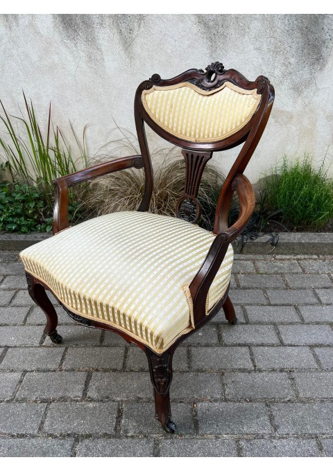 Krėslas, fotelis, kėdė, antikvarinis, angliškas. Tvirtas. Kaina 218