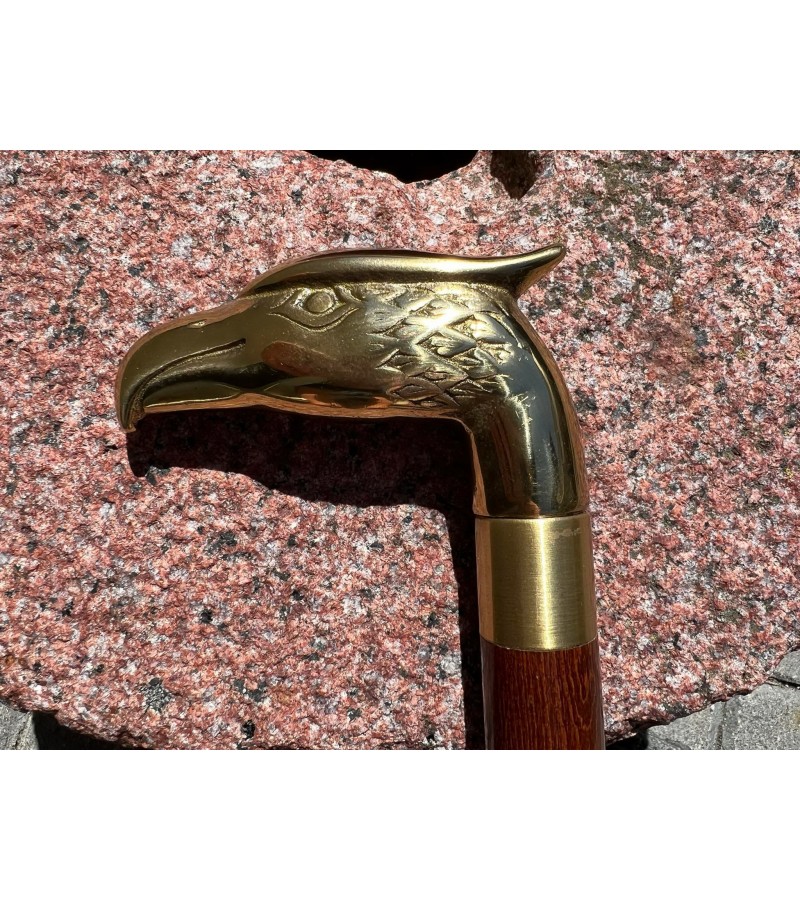 Lazda bronzine rankena, erelio galva. Tvirta, išardoma. Vokietija. Kaina 68