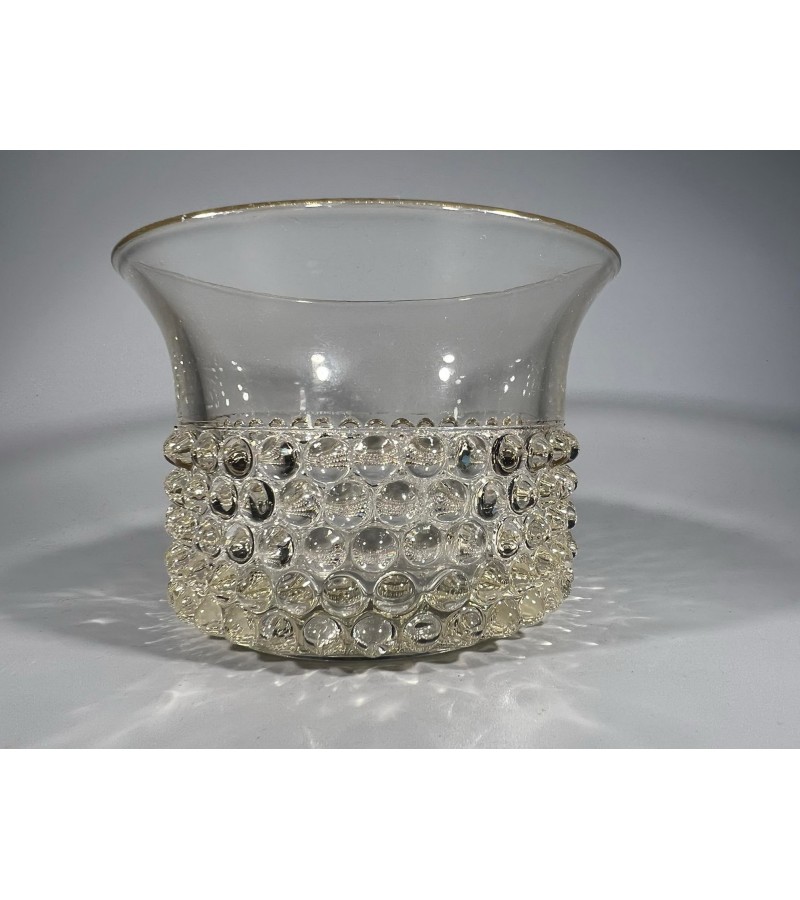 Vaza Mid century modern stiliaus, presuoto, gelsvos spalvos stiklo. Kaina 28