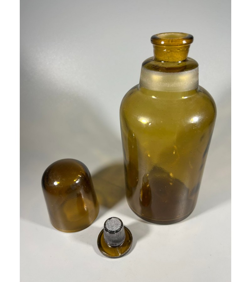 Butelis antikvarinis medicininis, vaistinės, vaistų su sandariu kamščiu ir taurele. Kaina 38