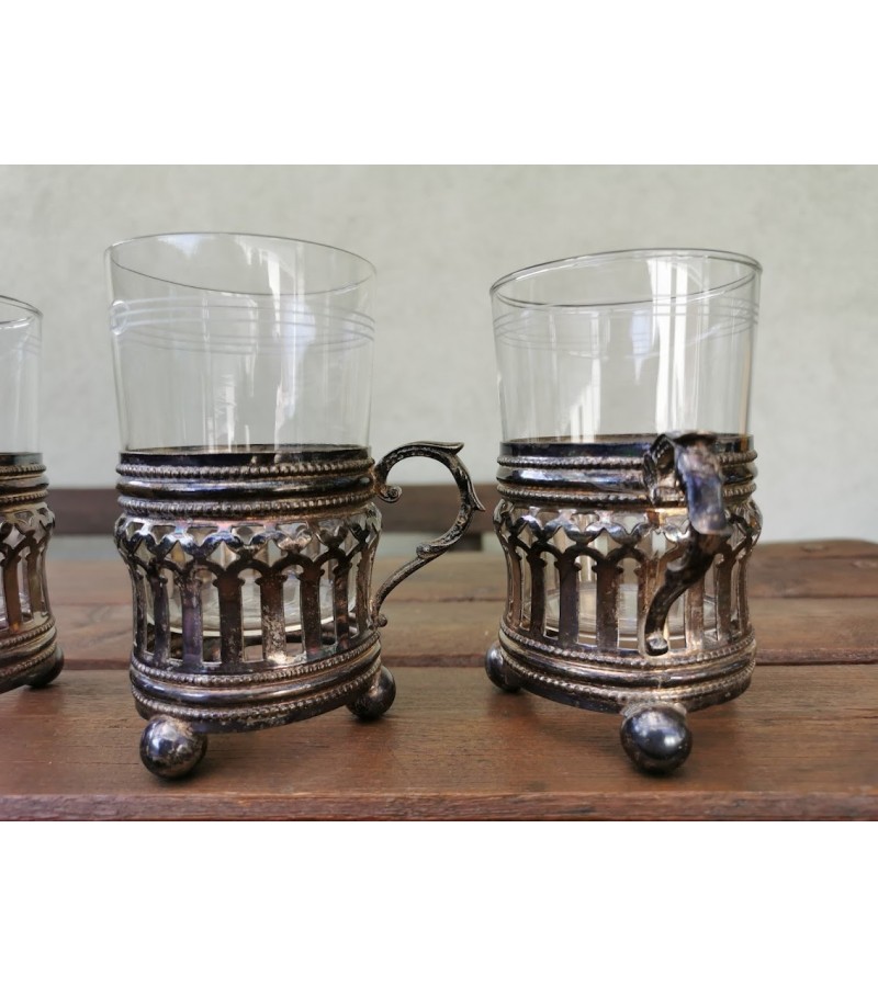 Podstakanikai, stiklinių laikikliai antikvariniai su stiklinėmis. 4 vnt. Kaina po 16