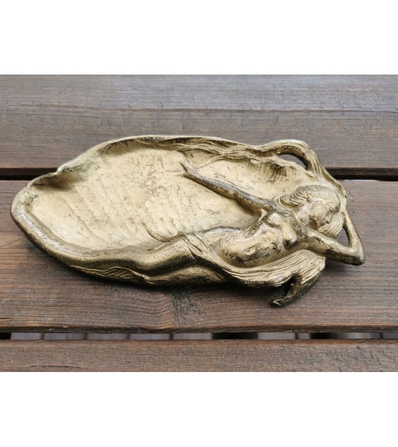 Padėkliukas, muilinė Art Noveau stiliaus, Nuoga moteris-undinė. Bronza, Svoris 500 gr. Kaina 43