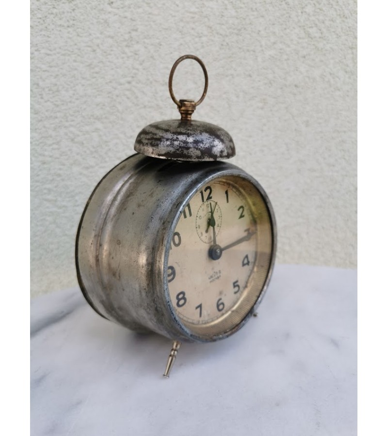 Laikrodis žadintuvas, budnikas antikvarinis, tarpukario laikų. Veikiantis. Kaina 36