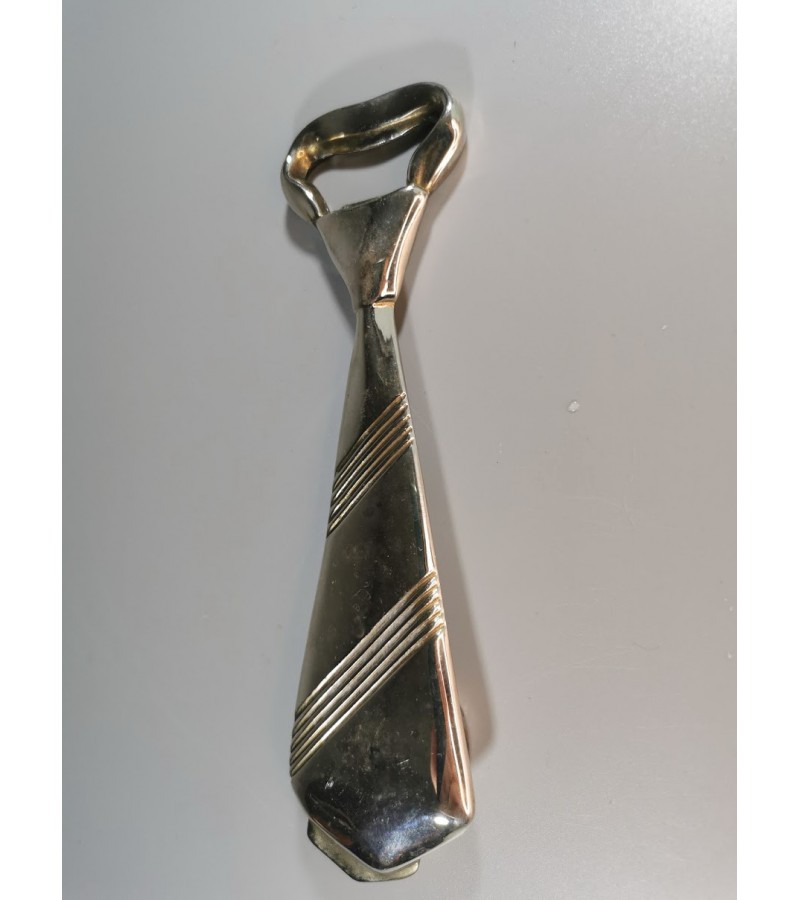 Atidarytuvas - kaklaraištis, metalinis. Kaina 13