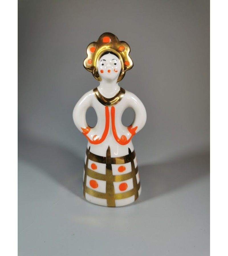 Statulėlė porcelianinė Mergina. taybinių laikų Dulevo porceliano fabrikas. Kaina 32
