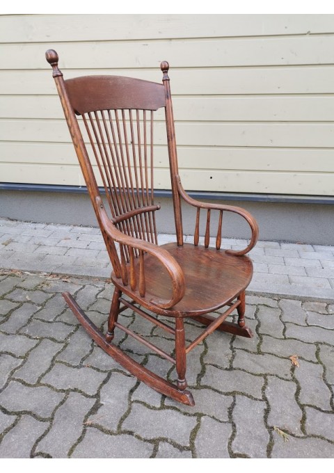 Supamas krėslas - kėdė, nedidelis, antikvarinis, tvirtas. Kaina 187