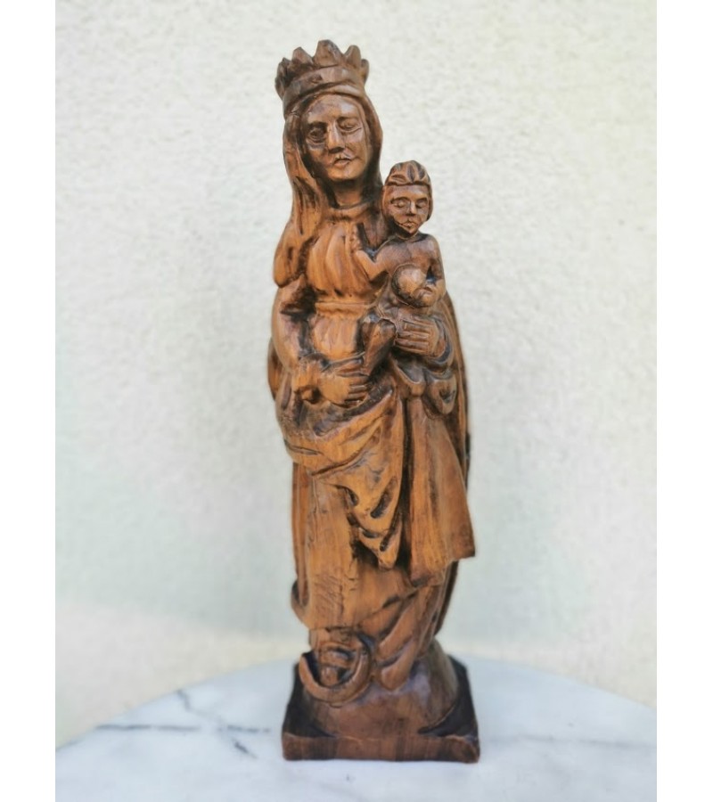 Statula medinė Šv. Marijos su kūdikėliu Jėzumi. Kaina 88