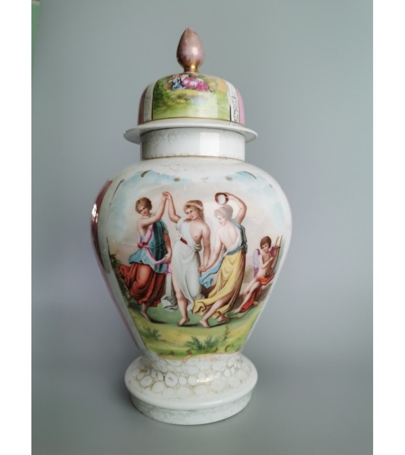 Vaza urna, porcelianinė, antikvarinė. Kaina 83