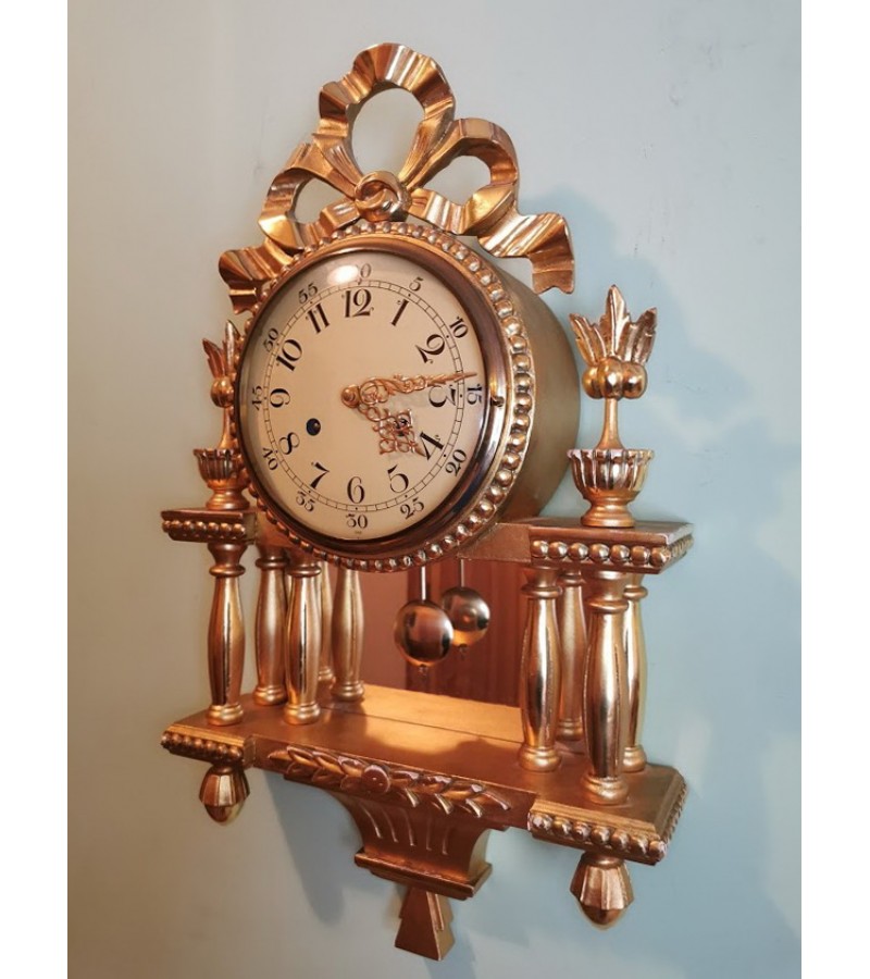 Laikrodis puošnus, antikvarinis. Veikiantis, patikrintas laikrodininko. Kaina 167