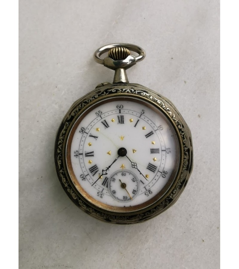 Laikrodis kišeninis, antikvarinis su reljefiniu dviratininko atvaizdu. Veikiantis. Kaina 157