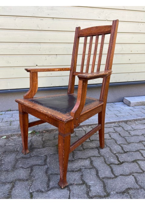 Krėslas, kėdė  su porankias, odinis, antikvarinis Biedermeier stiliaus, ąžuolinis. Darbo kambario kėdė su porankiais. Kaina 157