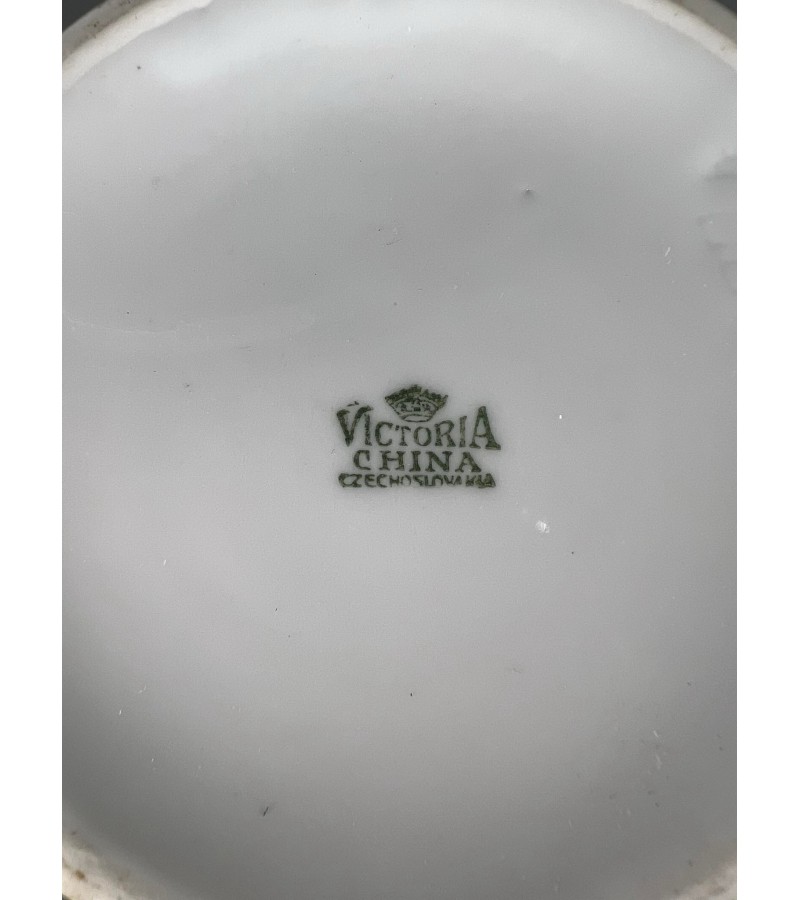 Ąsotėlis porcelianinis, antikvarinis Victoria. China. Czechoslovakia. Rastas Kaune. Kaina 32