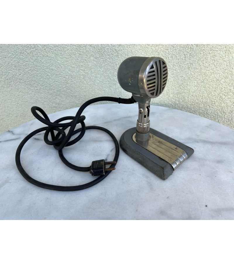 Mikrofonas Октава (Oktava) 1958 m. tarybinis, sovietinių laikų, masyvus, metalinis. Svoris 1,5 kg. Kaina 53