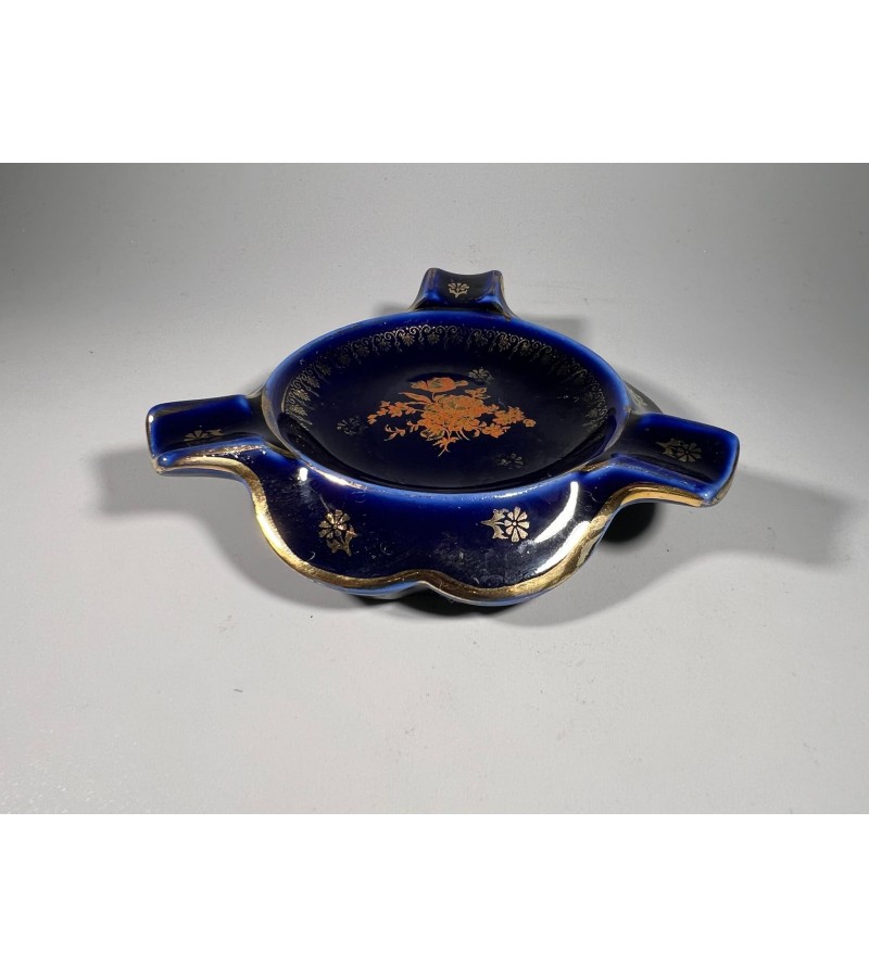 Peleninė porcelianinė antikvarinė Limoges France, kobalto spalvos. Kaina 26