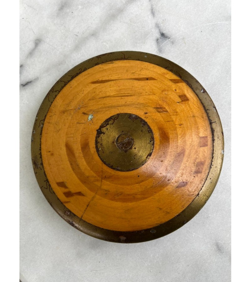 Sportinis metimo diskas, vibtažinis, sovietinis. tarybinių laikų. Skersmuo 18 cm. Svoris 1 kg. Kaina 33