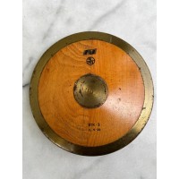 Sportinis metimo diskas, vibtažinis, sovietinis. tarybinių laikų. Skersmuo 20 cm. Svoris 1,5 kg. Kaina 38