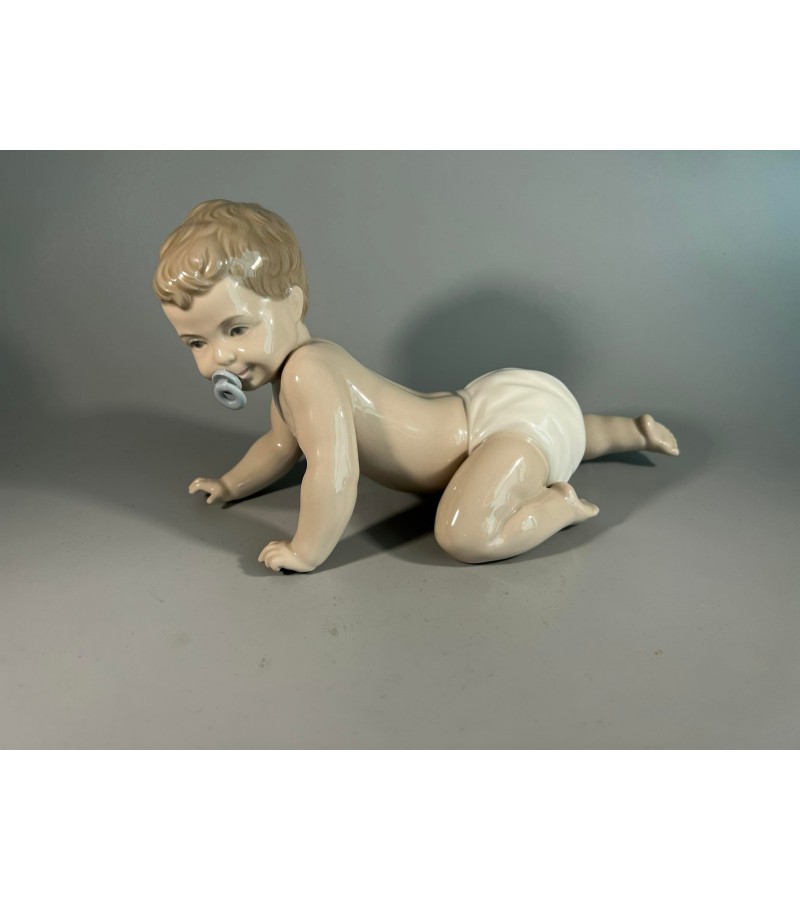 Statulėlė porcelianinė Kūdikis, vintažinė. Gamintojas: Zaphir. Made in Spain. Kaina 63