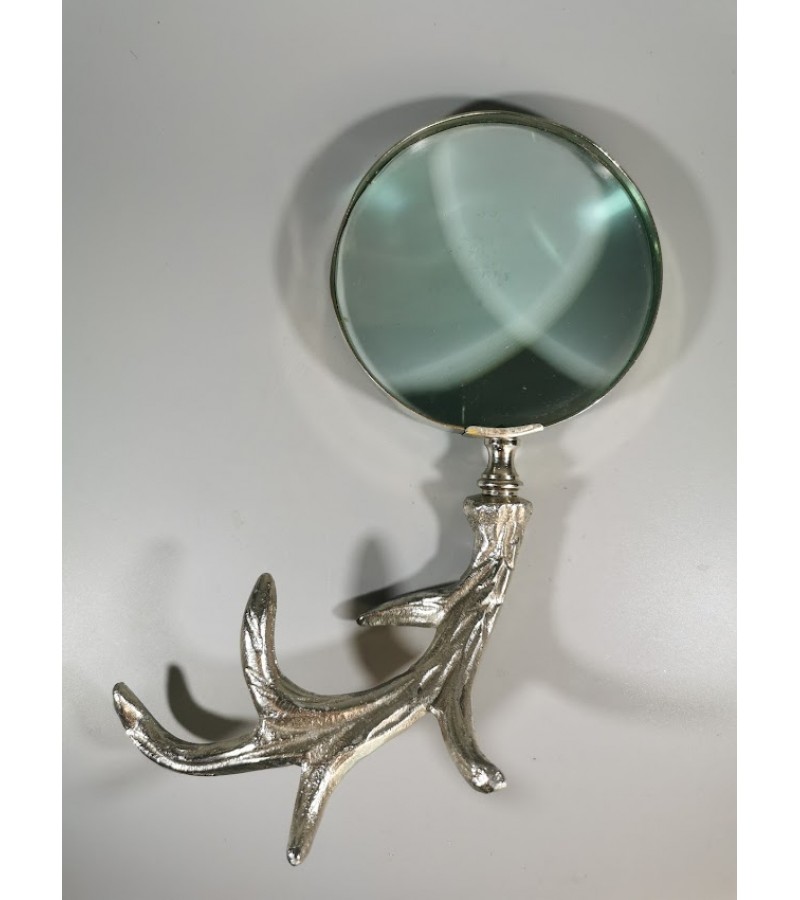 Didinamasis, padidinimo stiklas antikvarinis, lupa, rankena-metalinio rago formos, puikiai didinantis. Ilgis 21, stiklo skersmuo 10 cm. Kaina 58