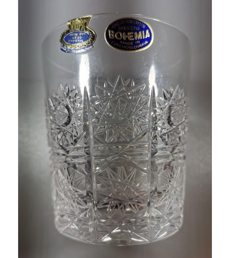 Stiklinė krištolinė vintažinė Bohemia. Made in Czechoslovakia. Talpa 200 ml. Kaina 13