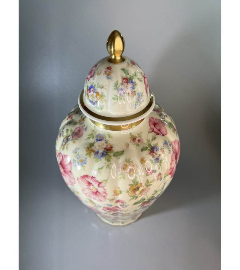 Vaza, urna porcelianinė antikvarinė Thomas Ivory Bavaria Germany. Kaina 78