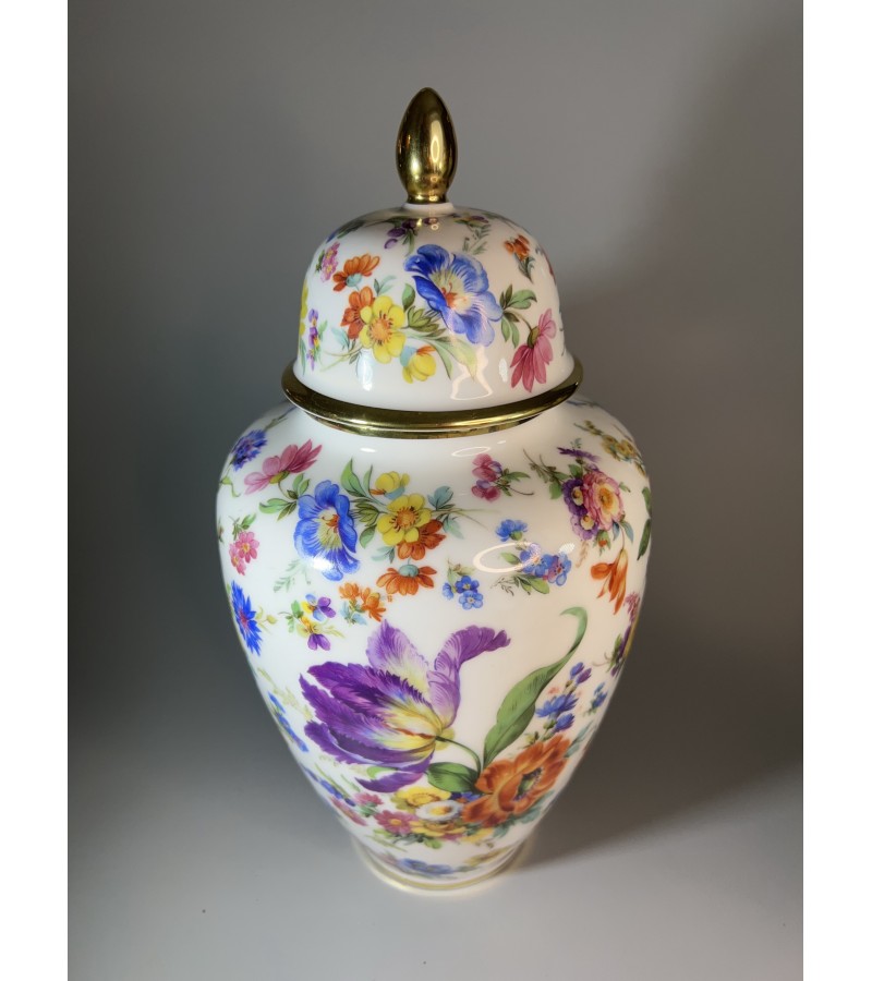 Vaza, urna porcelianinė antikvarinė Wunsiedel Bavaria Porzellan. Germany. Kaina 83