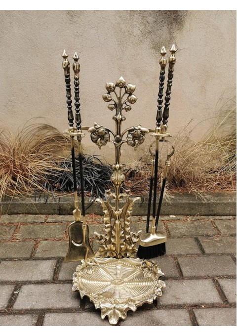 Židinio įrankių komplektas su stovu, bronziniai. Kaina 228