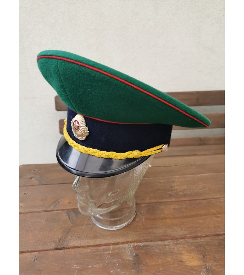 Kepurė uniforminė, kariška, tarybinių laikų. Dydis 56. Kaina 38