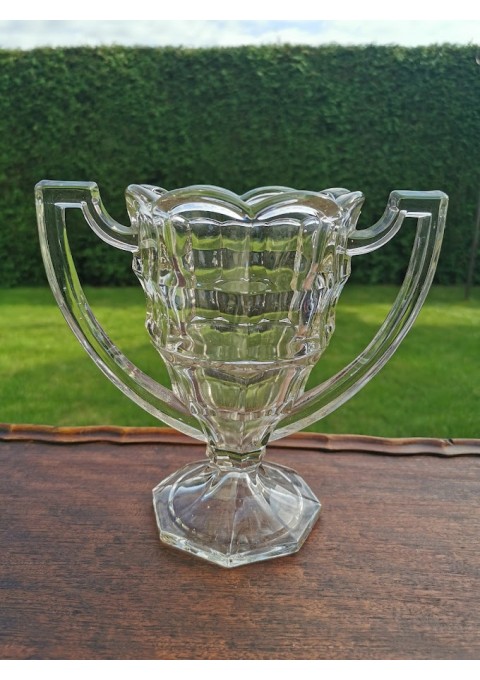 Vaza, taurė Art Deco stiliaus stiklinė, antikvarinė. Kaina 63