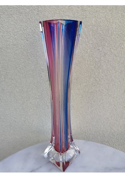 Vaza storo, spalvoto stiklo, vintažinė. Kaina 48