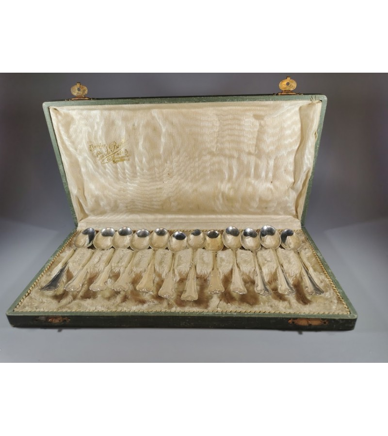 Šaukštelių sidabrinių, antikvarinių komplektas 12 vnt. originalioje dėžutėje. Kaina 387 