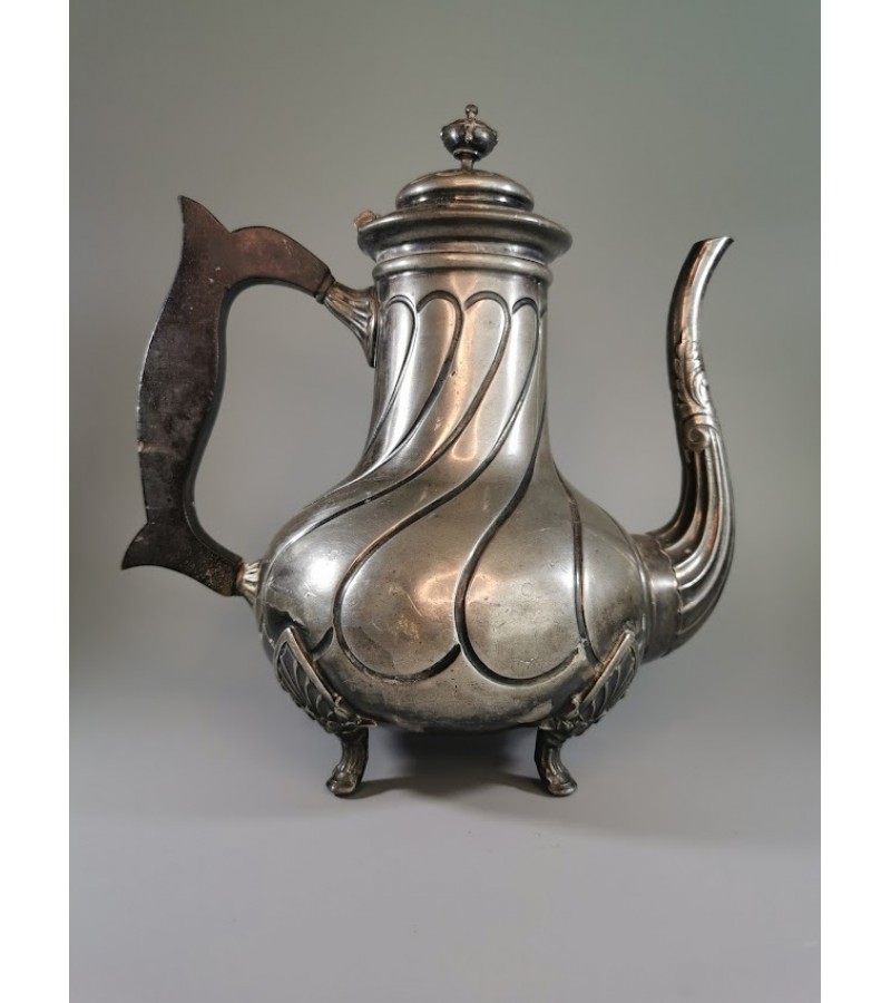 Kavinukas - arbatinukas antikvarinis sidabruotas. Prancūzija. Kaina 57