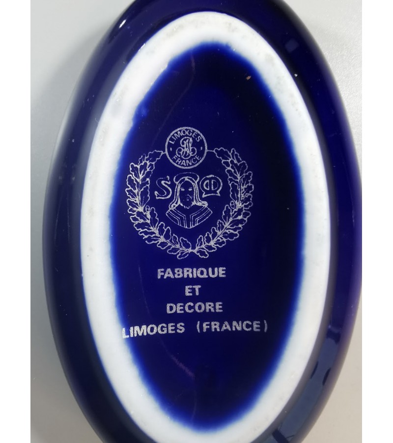 Dėžutė porcelianinė Fabrique et decore Limoges (France) kobalto spalvos. Kaina 28