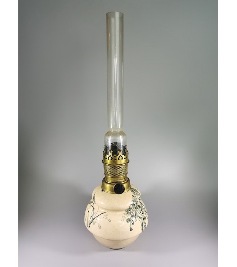 Žibalinė lempa antikvarinė, keraminė, glazūruota. Stiklas klijuotas. Kaina 32