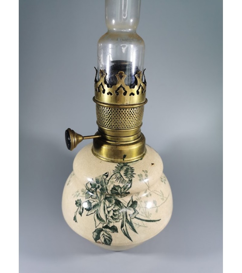 Žibalinė lempa antikvarinė, keraminė, glazūruota. Stiklas klijuotas. Kaina 32