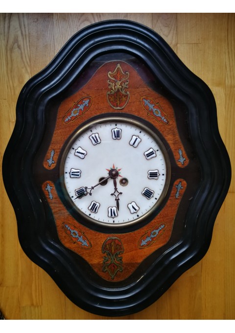 Laikrodis antikvarinis, apie 1870 m, pakabinamas, sieninis. Veikiantis, patikrintas laikrodininko. Kaina 253
