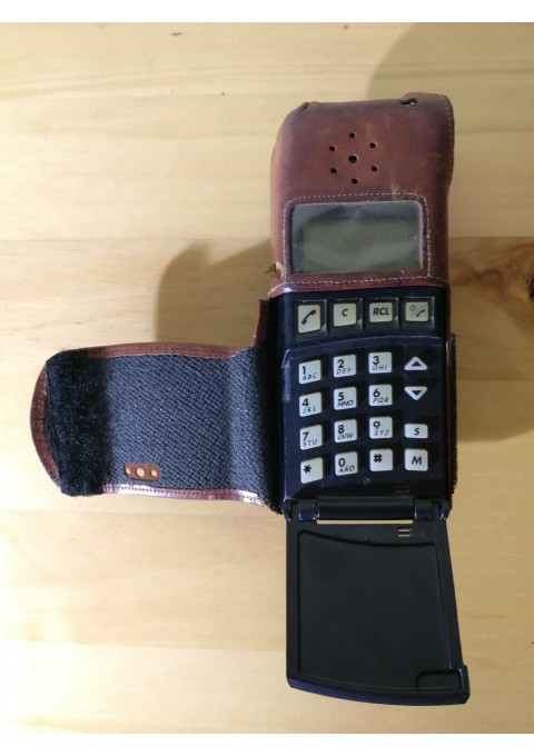 Telefonas "plyta" vintažinis mobilus Ericsson 1513. Kaina 28