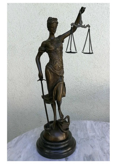 Statulėlė Teisingumo deivė - Temidė, bronzinė. Alois Mayer (1855-1939) originalios 1920 skulptūros reprodukcija. Pagaminta Prancūzijoje. Kaina 288