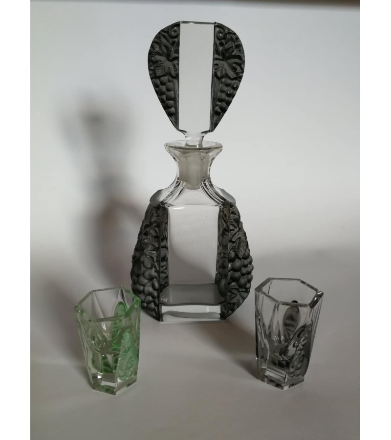 Art Deco Bohemia Cut Glass Decanter Set by Curt Schlevogt c 1920. Komplektas: grafinas ir 2 stikliukai. Kaina 187