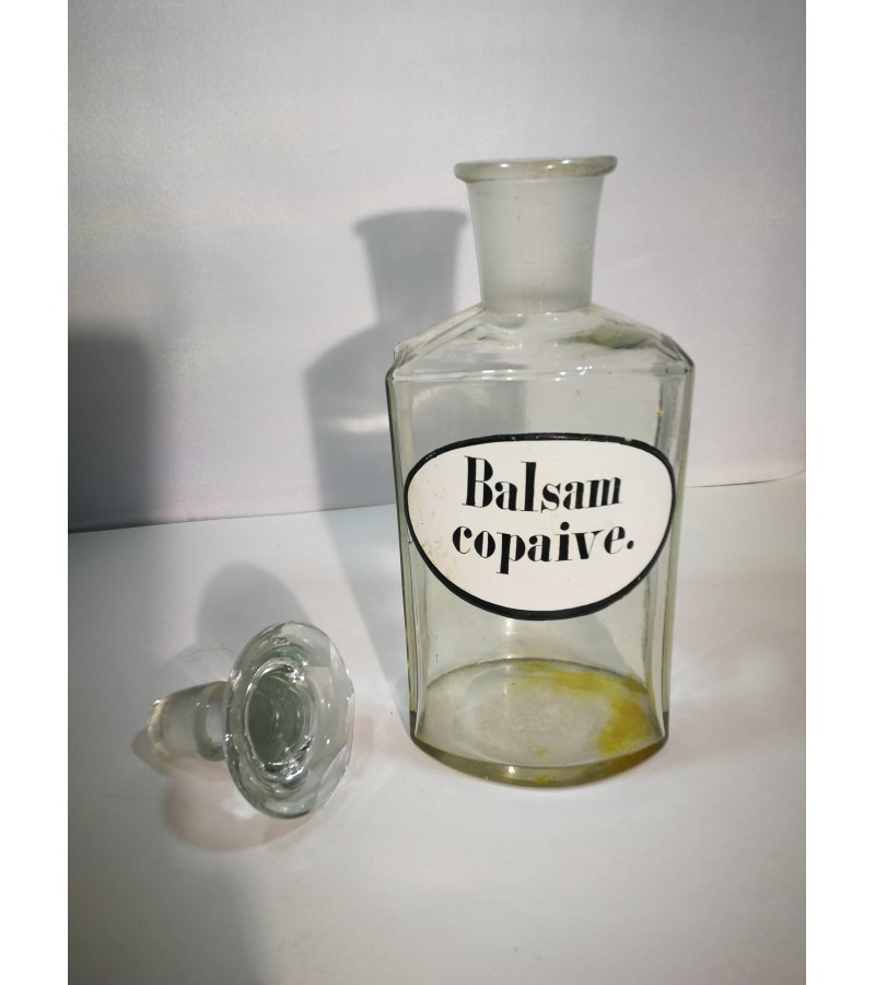 Antikvarinis vaistinės butelis Balsam copaive. Kaina 32