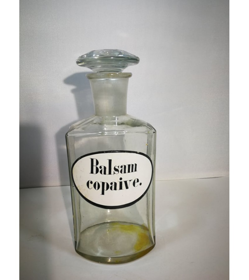 Antikvarinis vaistinės butelis Balsam copaive. Kaina 32