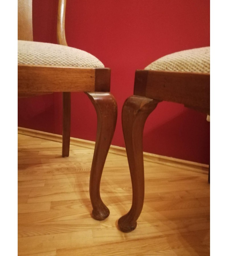 Kėdės Chippendale stiliaus antikvarinės, tvirtos. 2 vnt. Kaina 62 už abi.