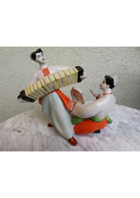 Porcelianine statulele Muzikantai. Kaina 62