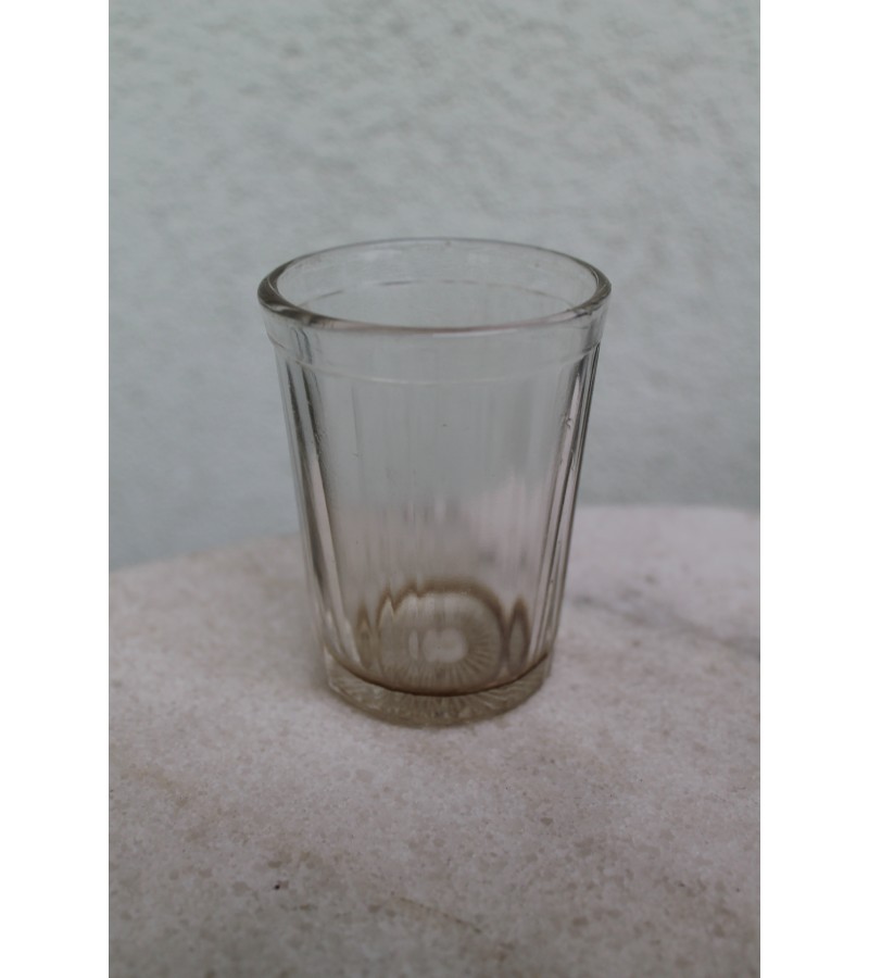 Stiklinė, stiklinaitė daugiabriaunė, graniona, granionkė, 100 gr. sovietinė, tarybinių laikų. Kaina 6
