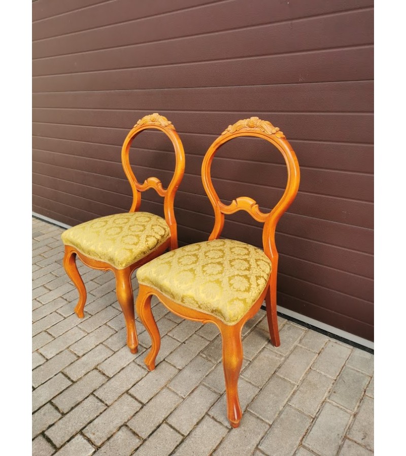 Kėdės antikvarinio stiliaus, beveik nenaudotos. 2 vnt. Kaina po 52