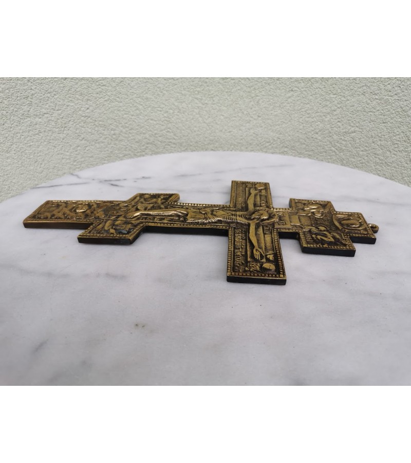 Kryžius stačiatikių, krikščionių ortodoksų, pravoslavų didelis. Bronza. Svoris 1100 gr. Kaina 157