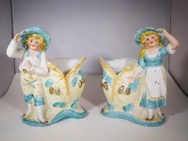 Statulėlės-vazelės antikvarinės Porelė. Biskvitas. LIKO VIENA. Kaina 16
