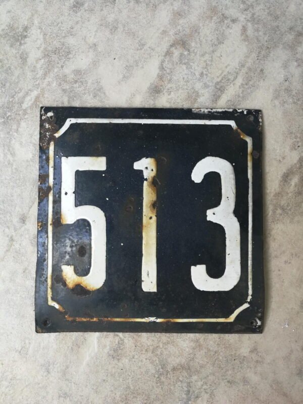 Numeris emaliuotas, storos skardos. Kaina 16