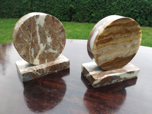 Knygų laikikliai, figūros, antikvariniai, Art Deco stiliaus, akmeniniai. 2 vnt. Kaina 52 už abu.