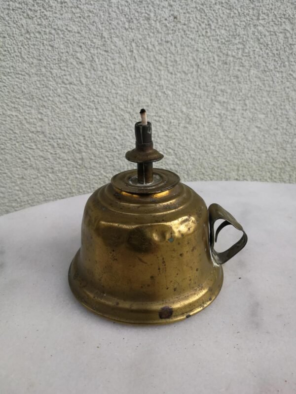 Žibalinė antikvarinė, žalvarinė, nešiojama. Kaina 11