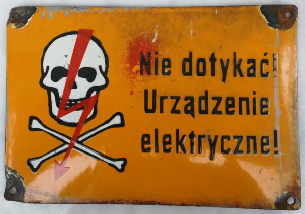 Lentelė vintažinė, skardinė, dengta emale. Kaina 47